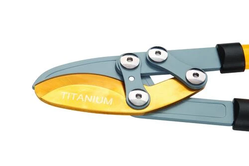 Yardworks® Titanium Bypass Lopper 3 Yardworks® Titanium Bypass Lopper - Image 3