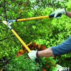 Yardworks® Titanium Bypass Lopper 7 Yardworks® Titanium Bypass Lopper -Yardworks shop 2650123 scene1